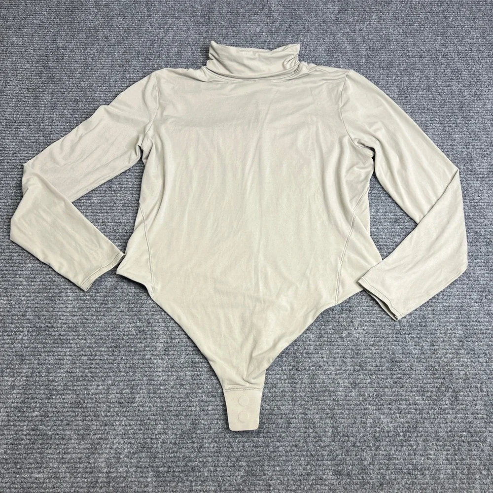 Lululemon Wundermost Ultra Soft Nulu Turtleneck Bodysuit Beige XL Long Sleeve